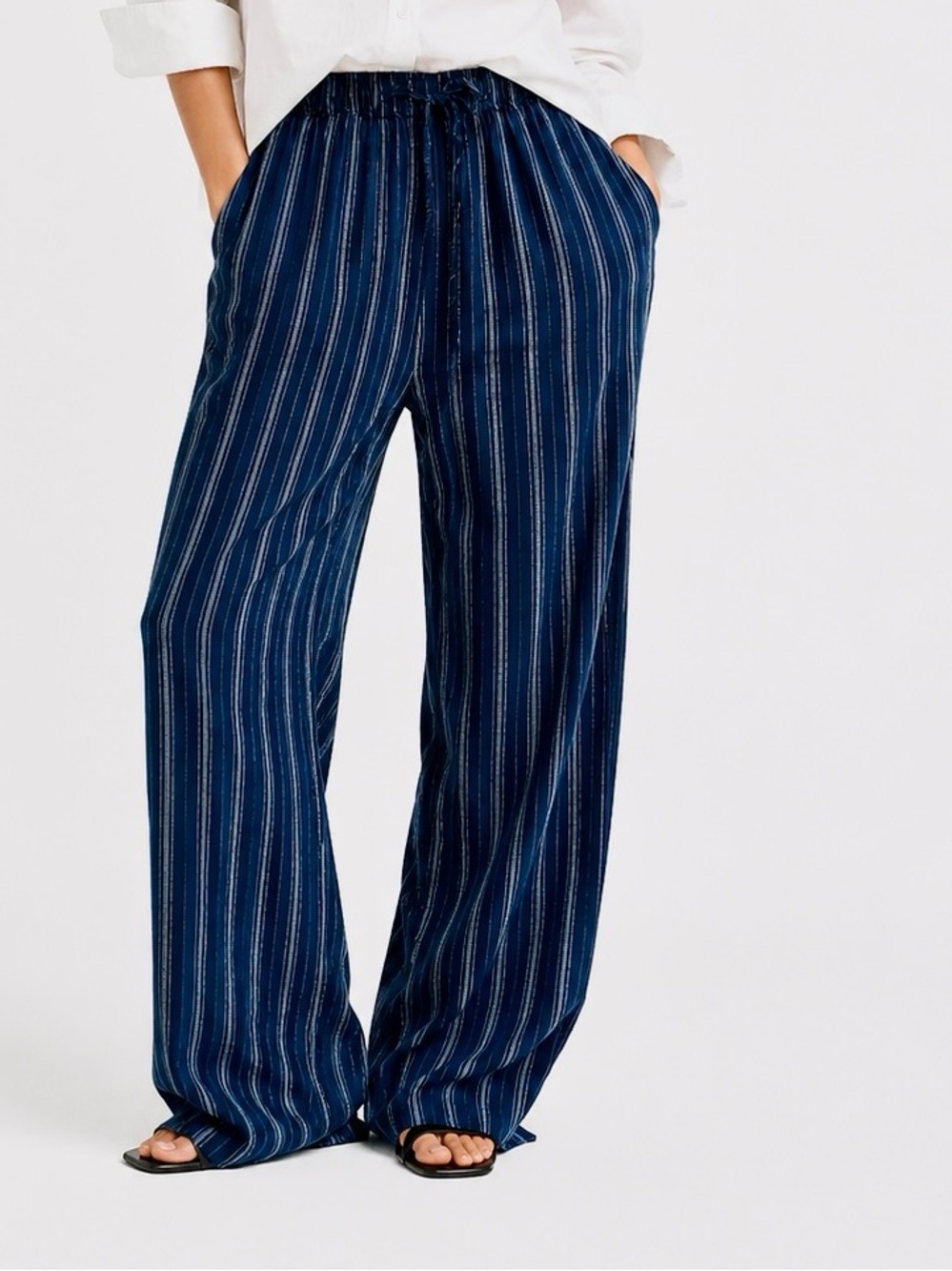 VINTAGE BLUE Flowy Striped Navy Blue Wide-Leg Elastic Waist Drawstring Pants